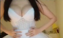 【新面孔小猪】这个主播身材和衣服都不错-GIF发源地