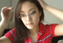 求一个外国戴眼镜主播-GIF发源地