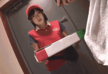 外卖女送披萨 求出处-GIF发源地